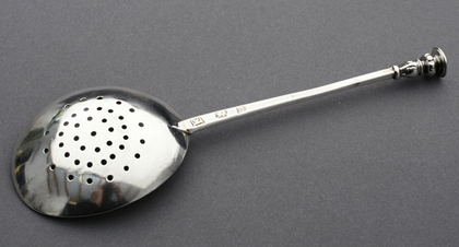 Charles I Seal Top Silver Communion Spoon - Daniel Cary, First Fifteen London Spoonmaker